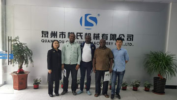 免燒磚機(jī)出口