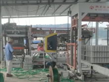 收磚線、自動(dòng)碼垛機(jī)生產(chǎn)現(xiàn)場